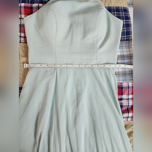 JJ'S HOUSE EVENING GOWN - Picture 8 of 10